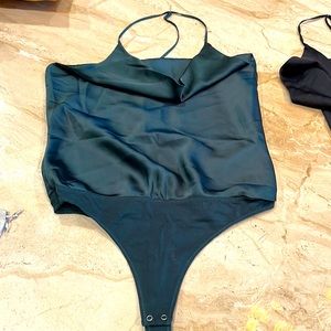 Abercrombie women’s scoop front bodysuit in beautiful green- NEW with tags!